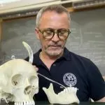 Il professor Nuzzolese, a Torino come a Bari: scienza e diritti umani nel nome dell’identità perduta